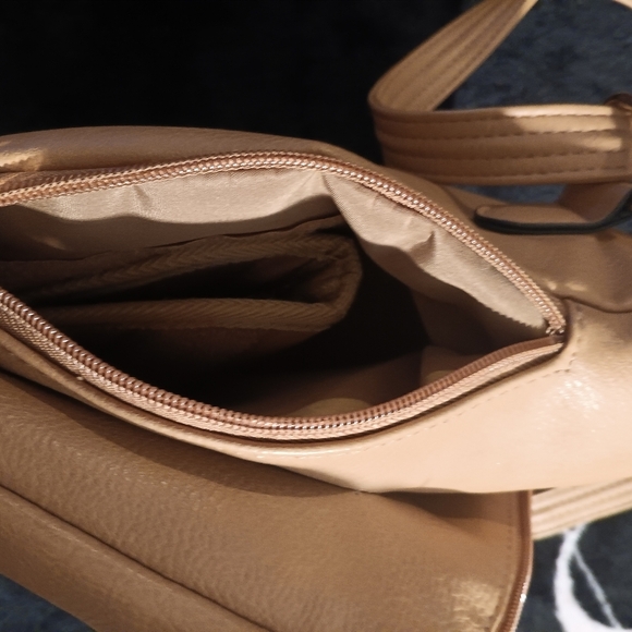 !!Bulldog Cases Crossbody Bag With Built In Holster NEW - Picture 4 of 8